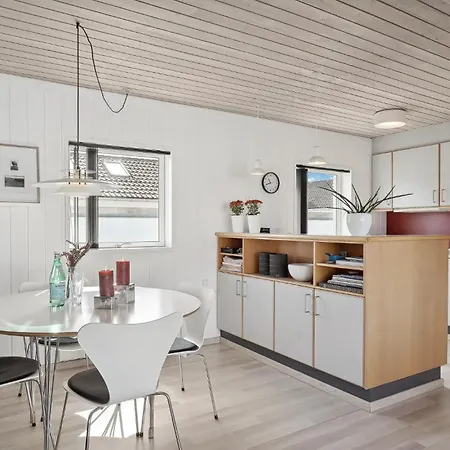 Amazing Home In Pandrup With Kitchen Holiday home *