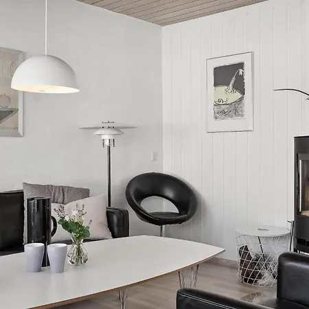 Holiday home Amazing Home In Pandrup With Kitchen